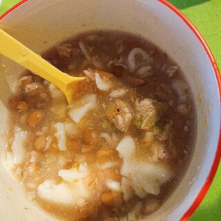 煮豆と水餃子の中華スープ